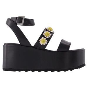Tima Platform in Black Leather